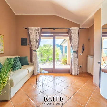 Konukevi Luxury In Porto Rotondo 2*